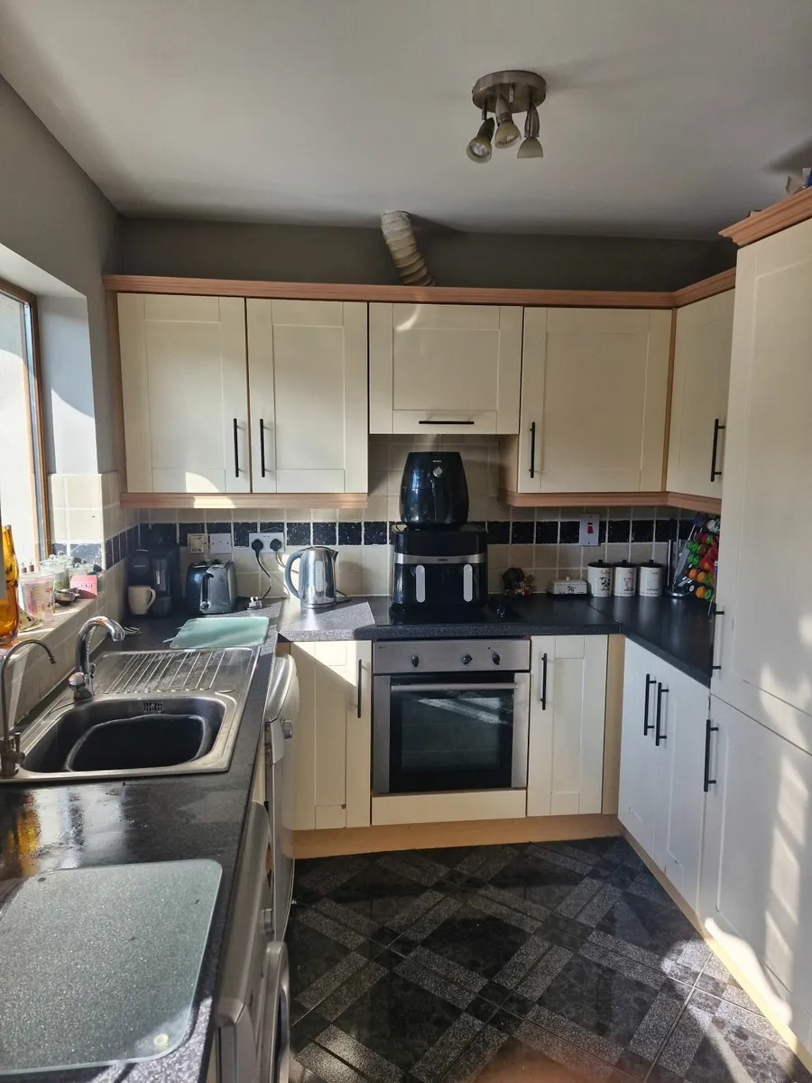 Kitchen - Image 1
