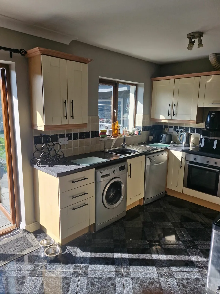 Kitchen - Image 2