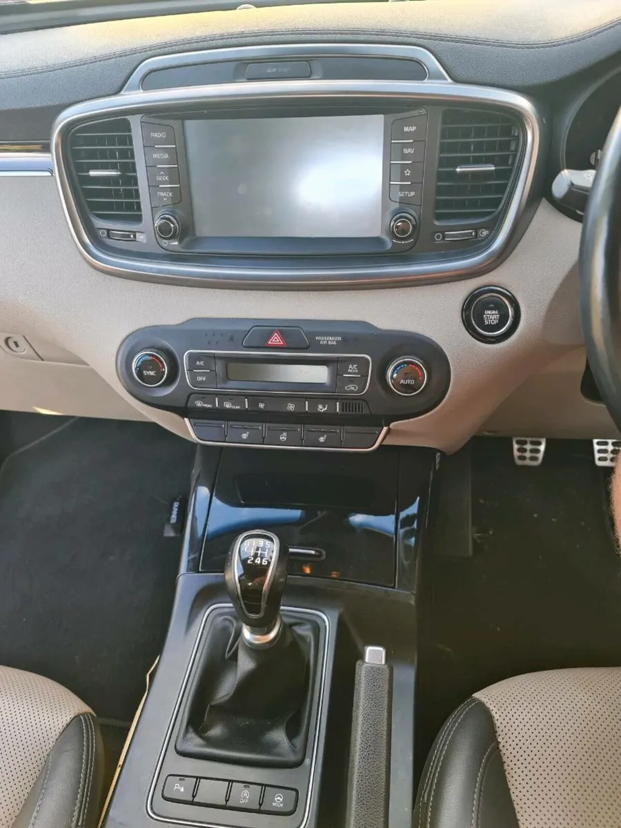 Kia sorento 2018 - Image 4