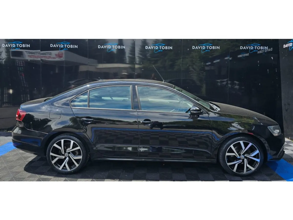 Volkswagen Jetta 2.0 TDI Manual Upgraded Alloys - Image 2