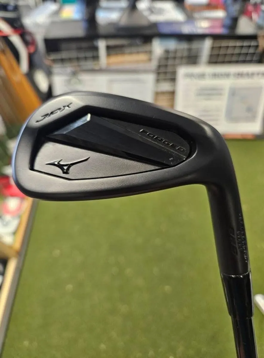Mizuno Jpx 2025 Forged Black Irons - Image 2
