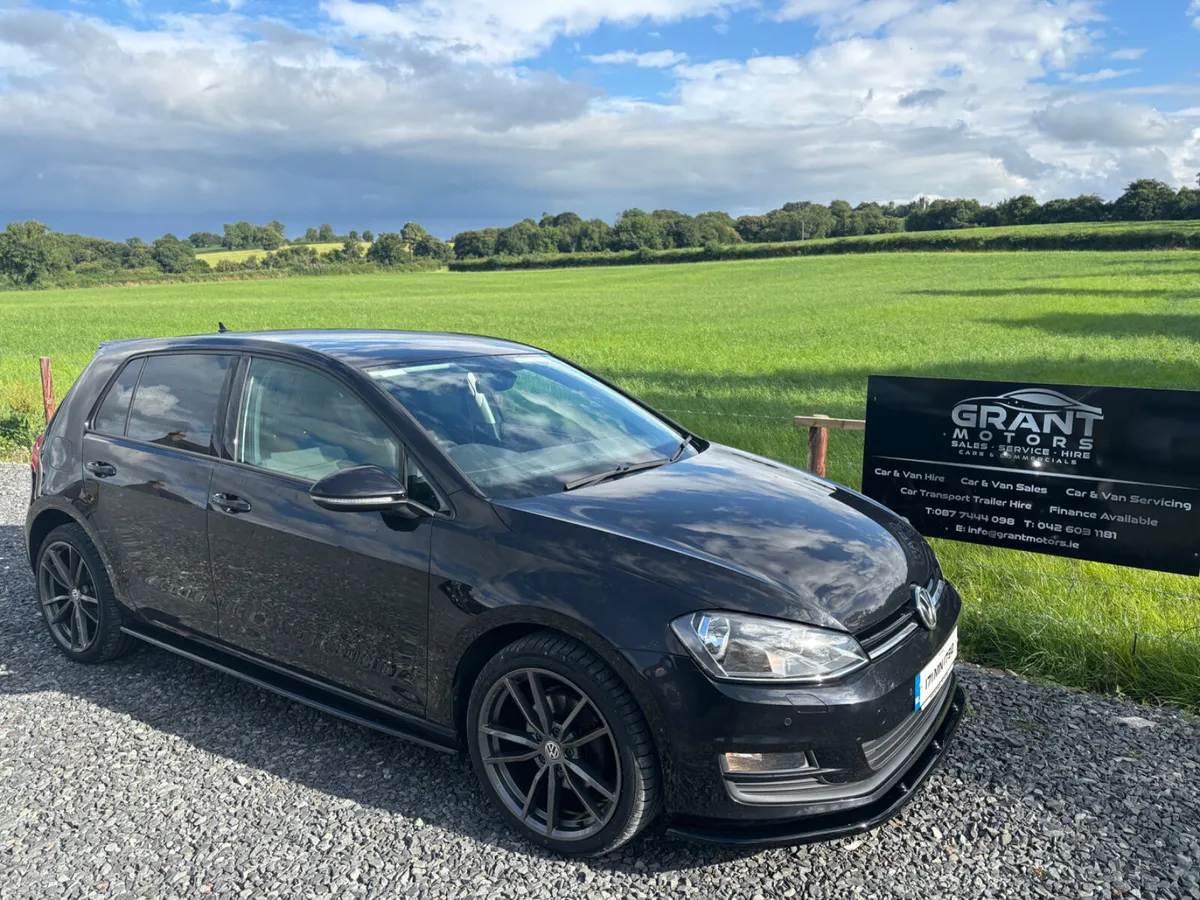2017 (171) Volkswagen Golf | Low KM | Kitted