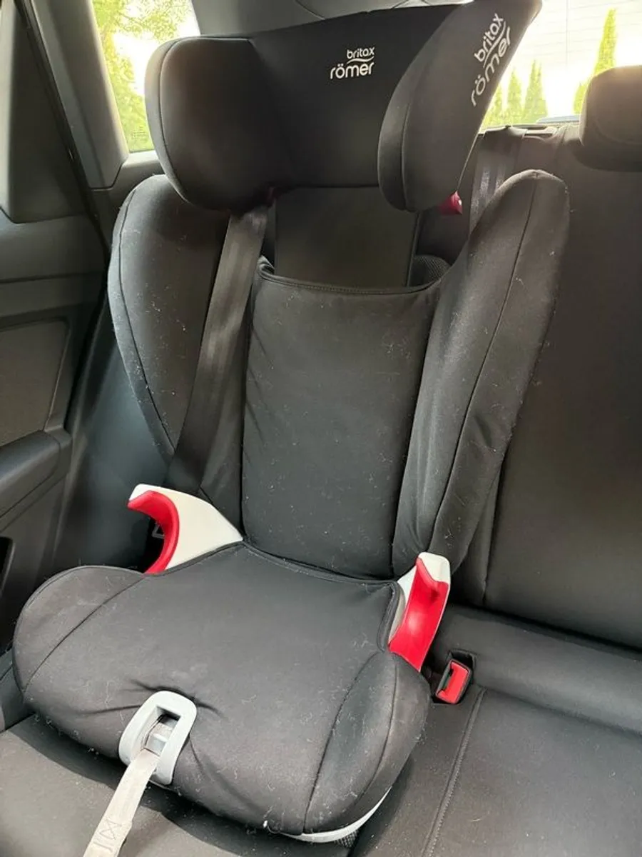 Car Seat - Image 2