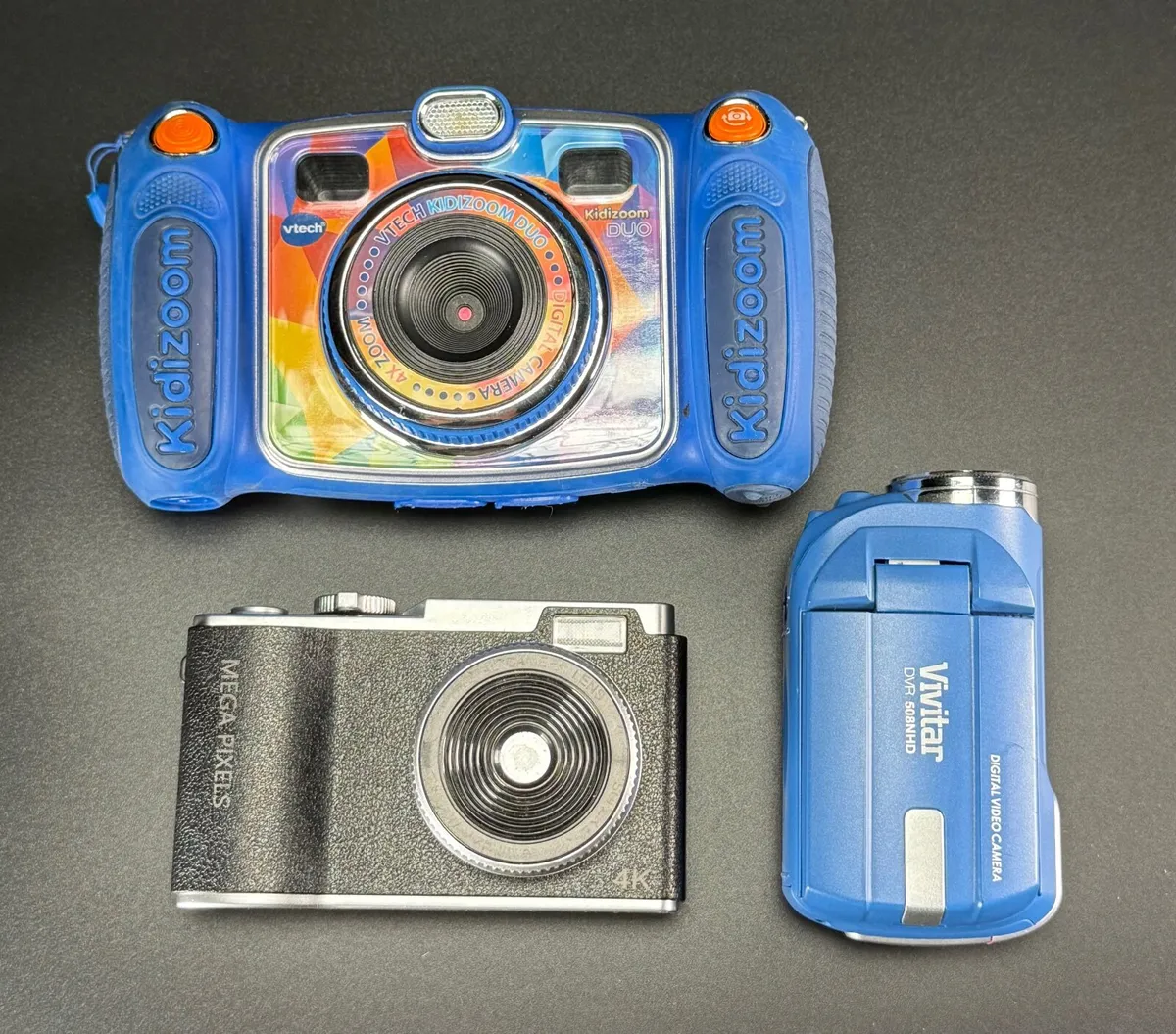 Toy cameras - Image 1