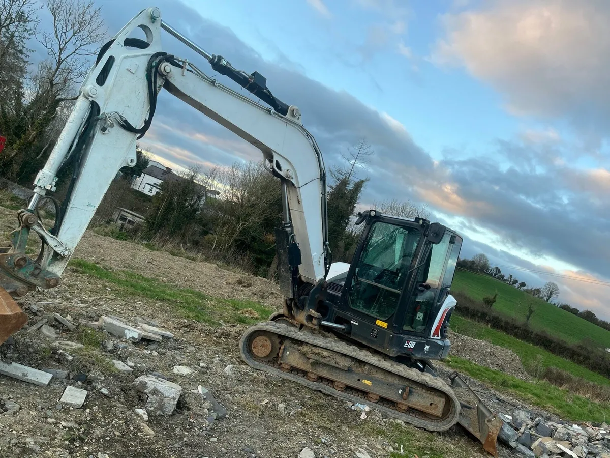 8 Ton Self Drive Digger Hire - Image 2