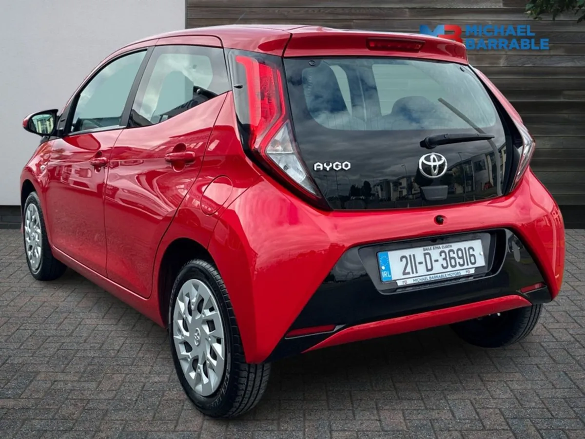 Toyota AYGO 1.0 Vvt-i TSS X-play 5DR 71bhp - Image 3