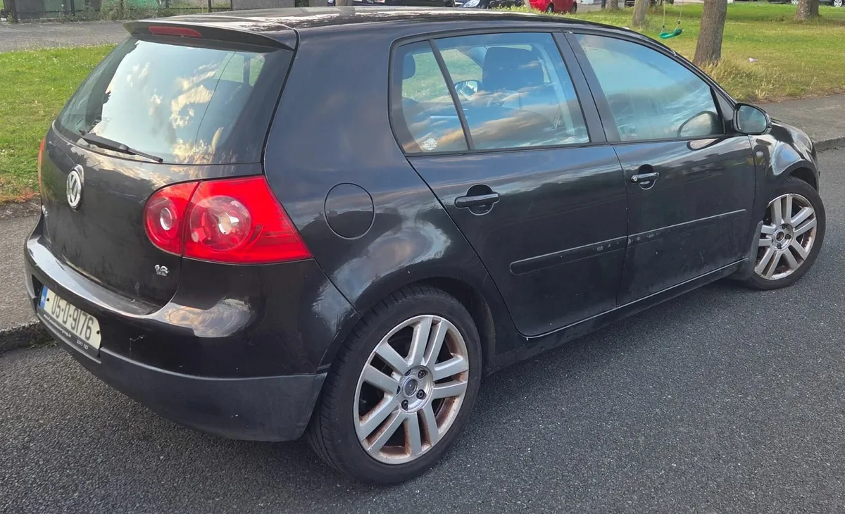 Volkswagen Golf 2005 - Image 2