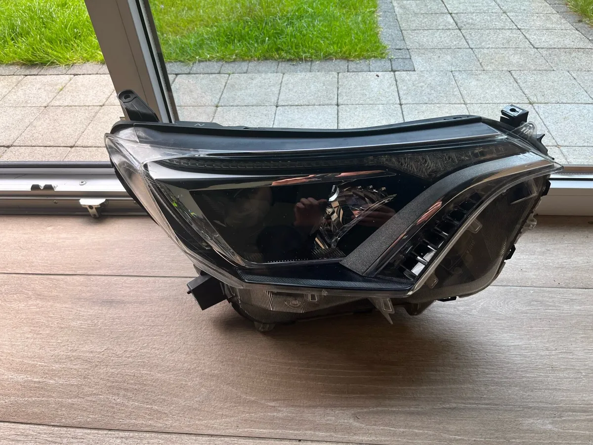 Front bumper BMW 330e - Image 2