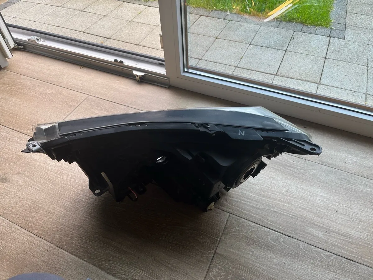 Front bumper BMW 330e - Image 3
