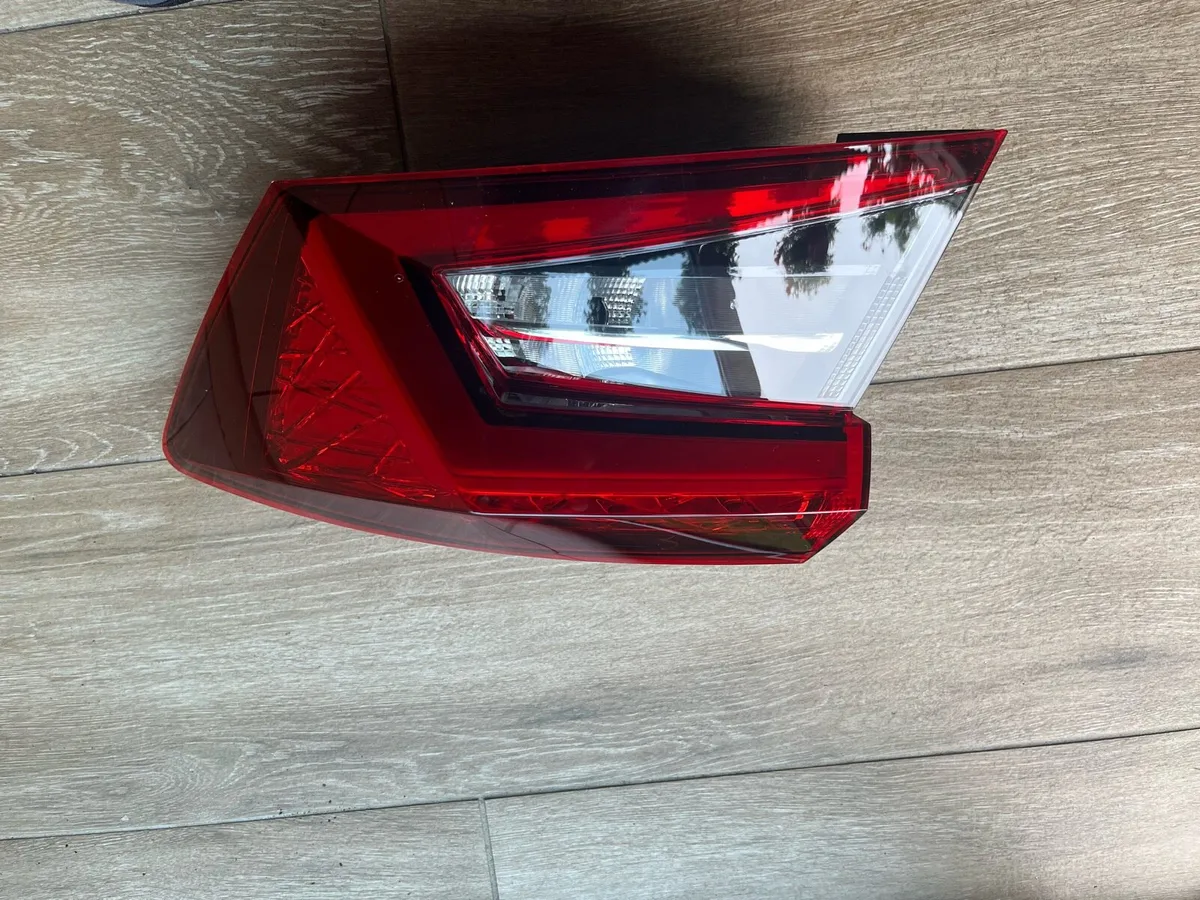Front bumper BMW 330e - Image 4