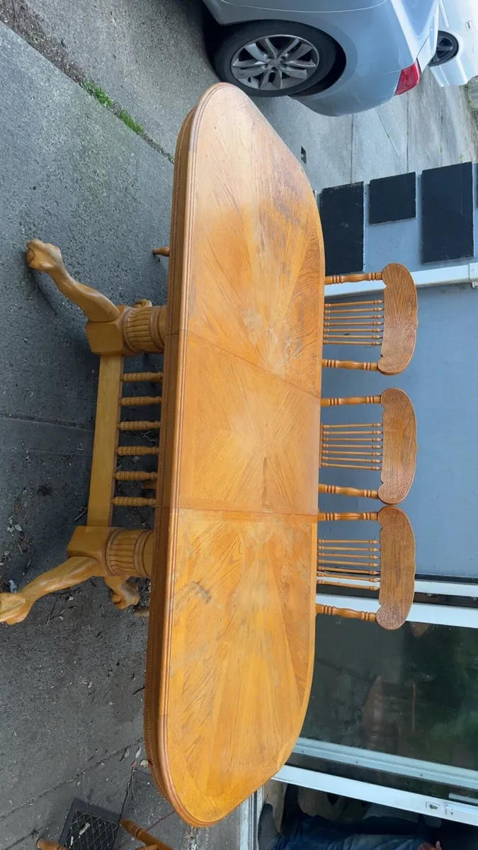 Dining table and chairs - Image 1
