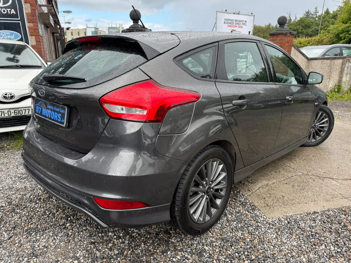 2018 Ford Focus  ST-LINE 1.5 TD - Image 4