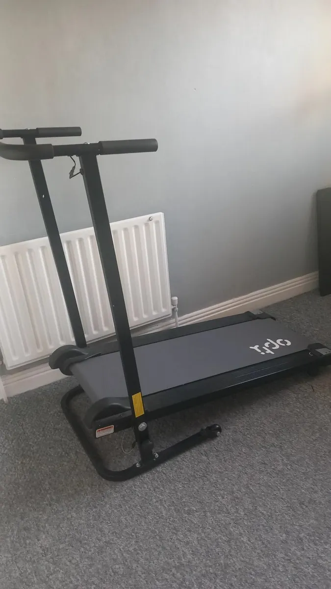 Treadmill  and  wonder core - Image 2