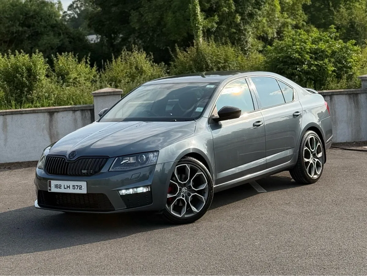 SKODA OCTAVIA VRS LOW KM - Image 1