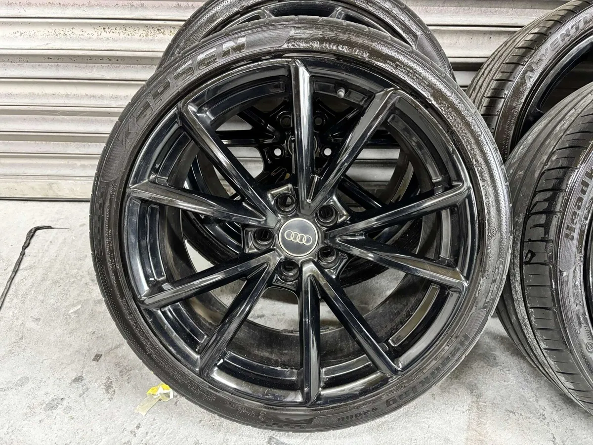 Audi RS4 19” Alloys - Image 4