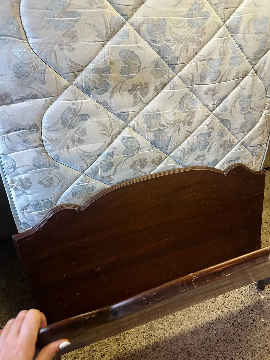 Bed - 4ft mattress with headboards - Image 2