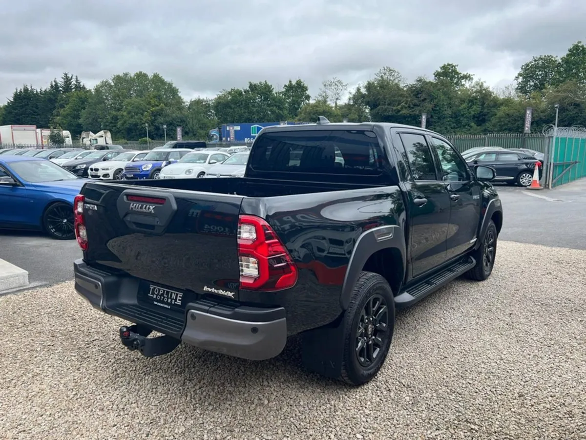 Toyota HiLux  invincible X//top Spec//auto//new D - Image 4