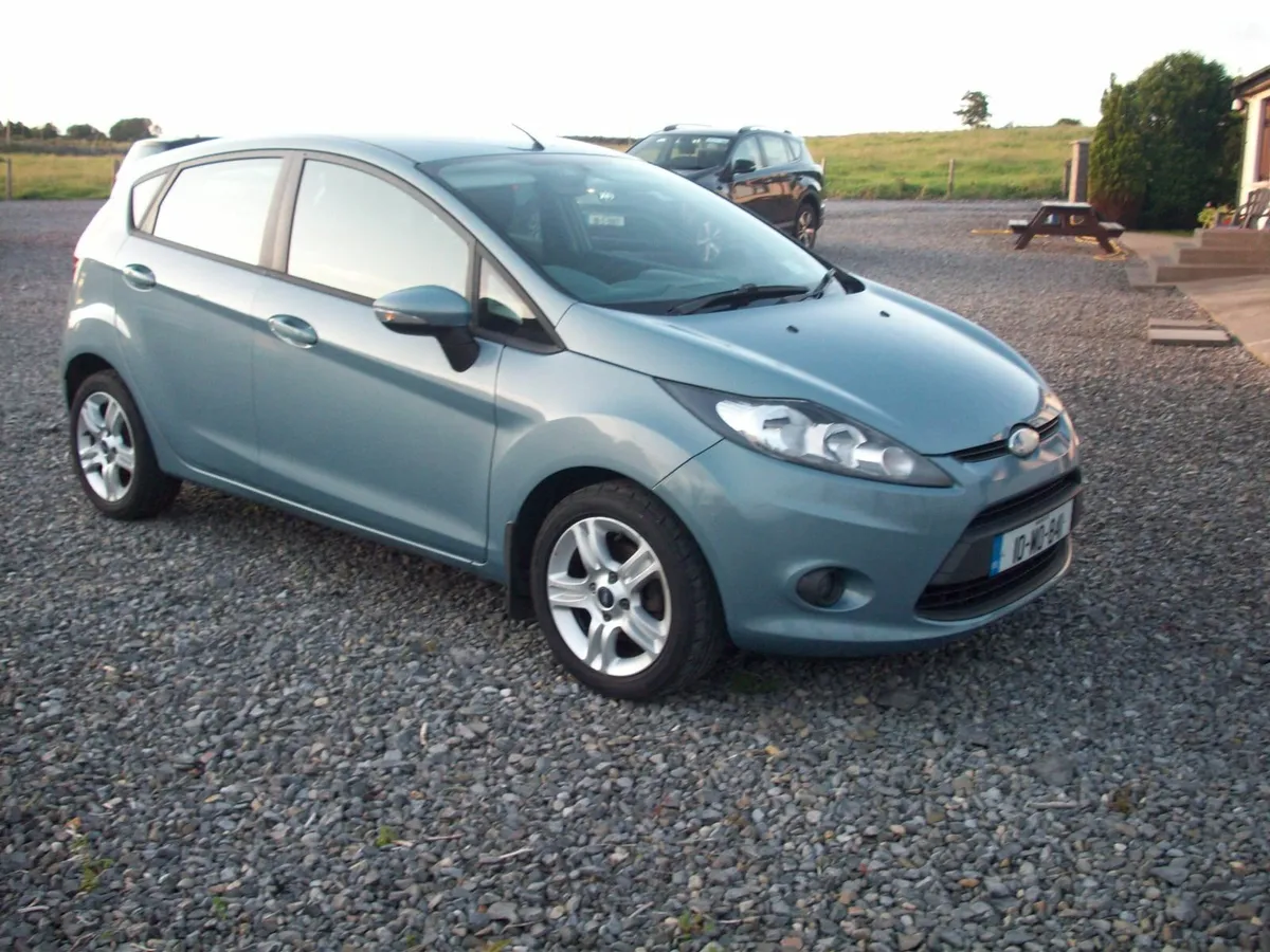 Ford Fiesta 2010 - Image 4