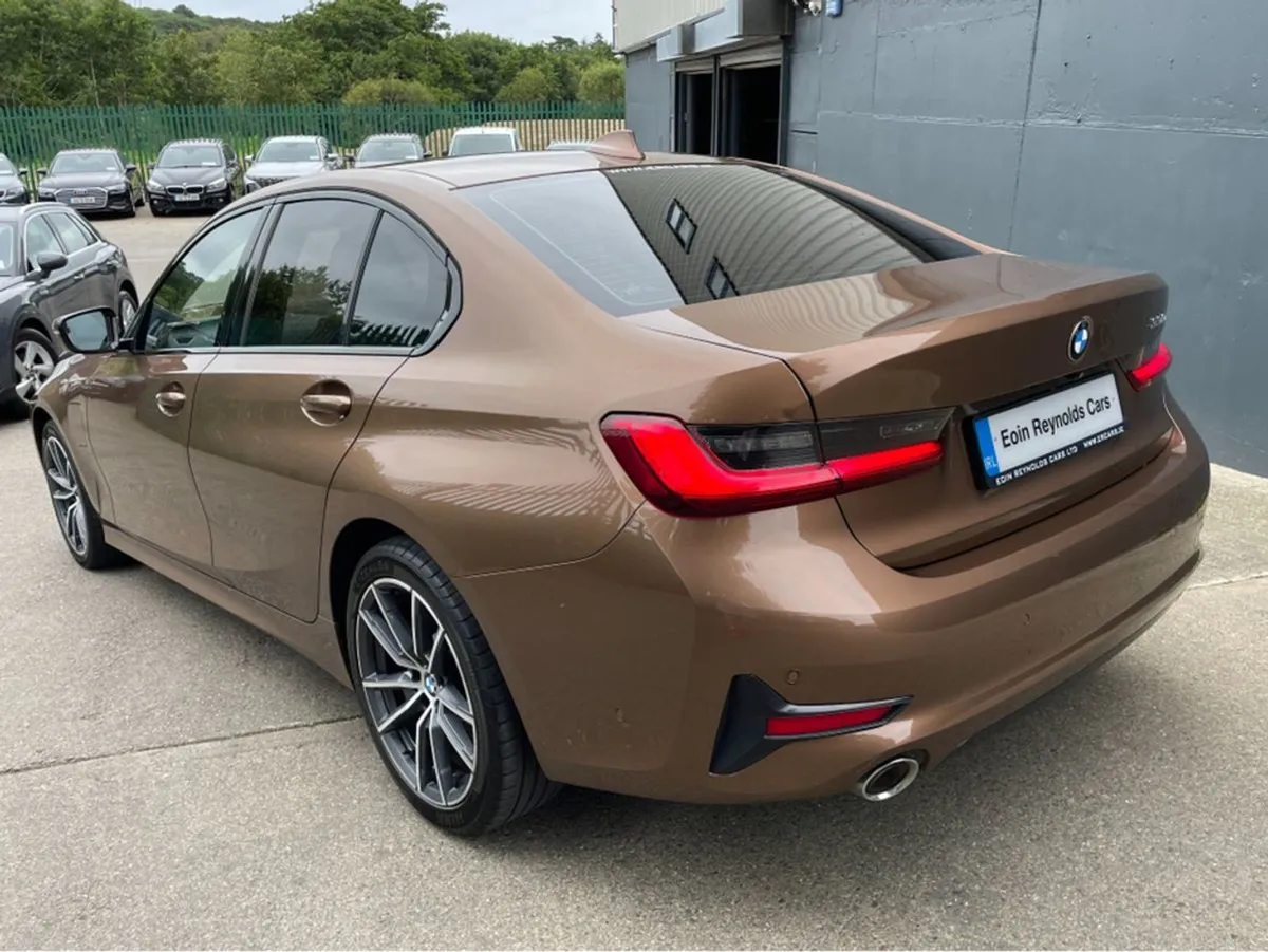 BMW 3 Series 330E Sport Auto Phev With Extras  Lo - Image 4
