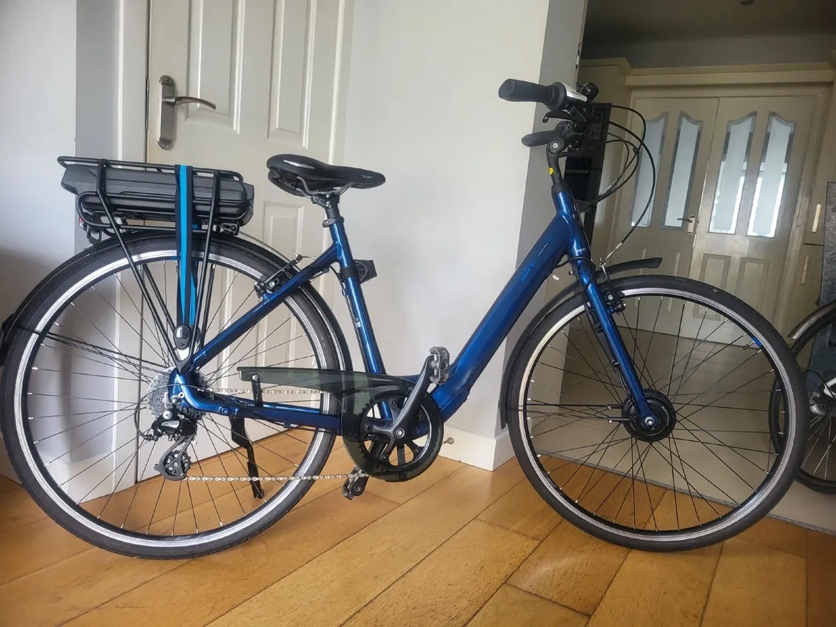 Giant Ease-E+ 2 Low Step Through Electric Bike - Image 1