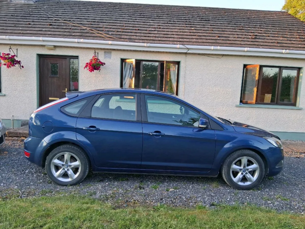 Ford Focus 1.4 petrol - Image 1