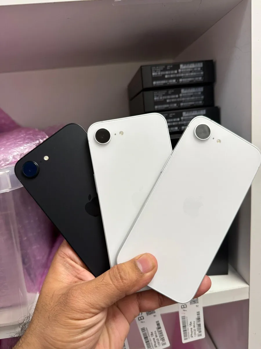 iPhone 16e – 128GB – A Grade - Image 1