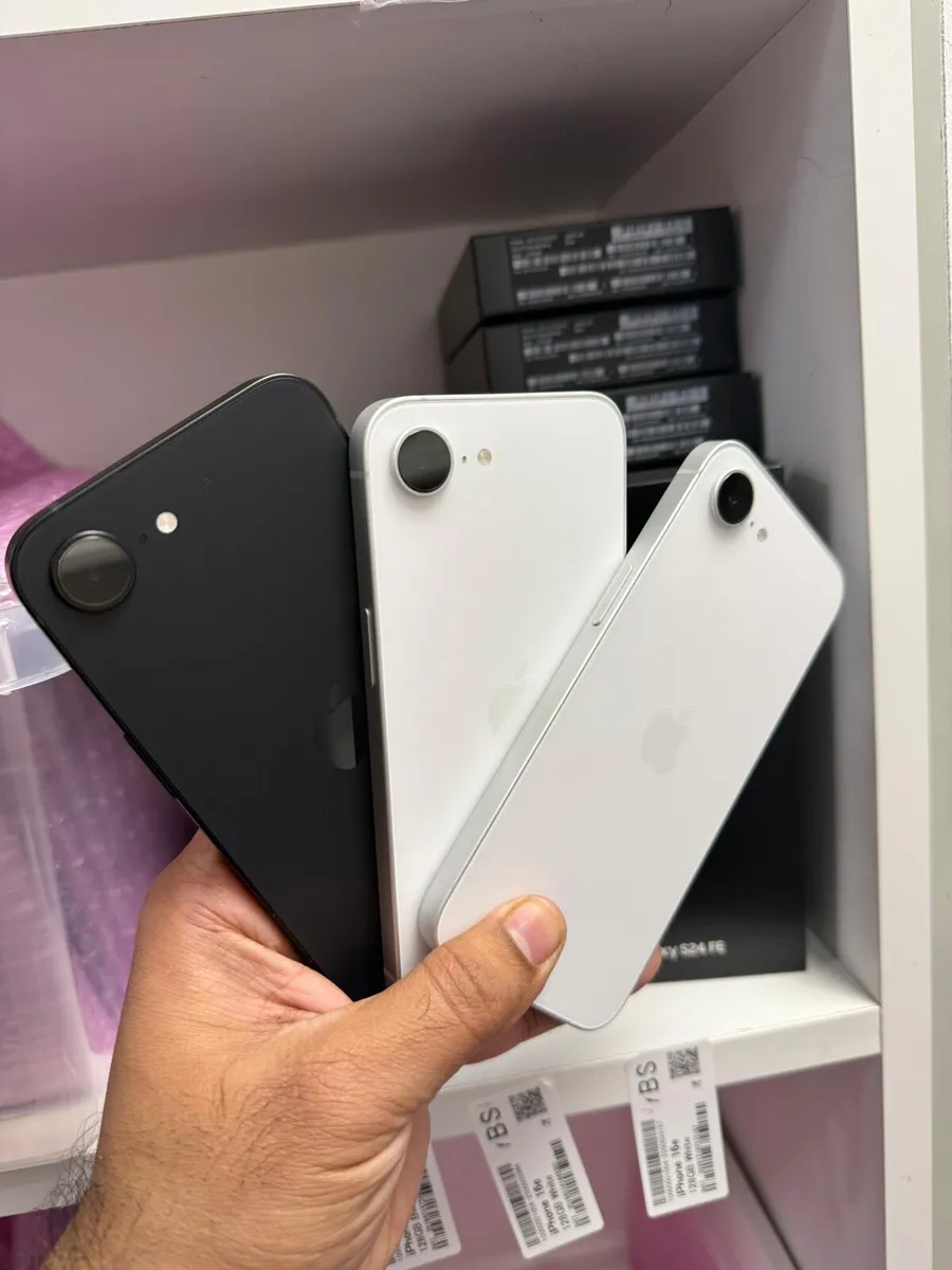 iPhone 16e – 128GB – A Grade - Image 4