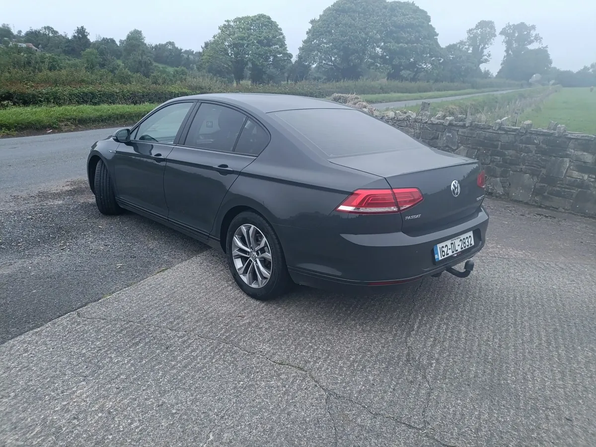 Volkswagen Passat 2016 - Image 4