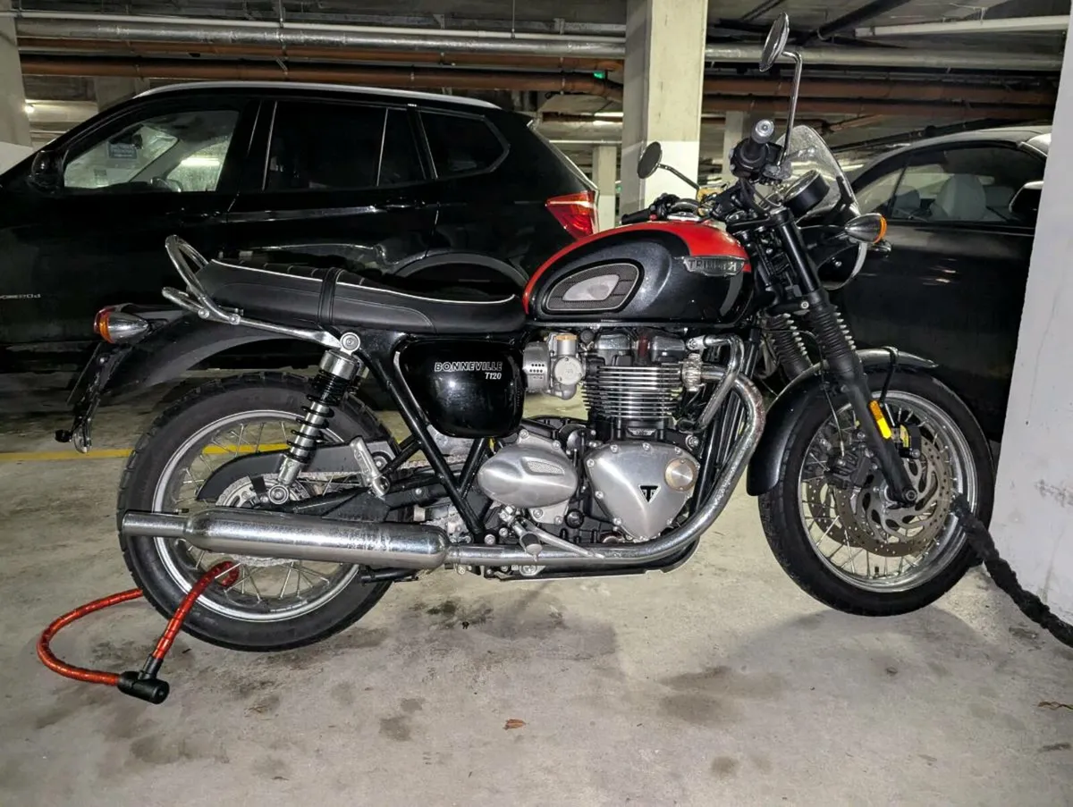 2021 Triumph Bonneville T120 - Image 4