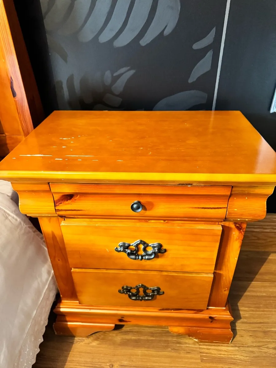 6 piece bedroom furniture - Image 2