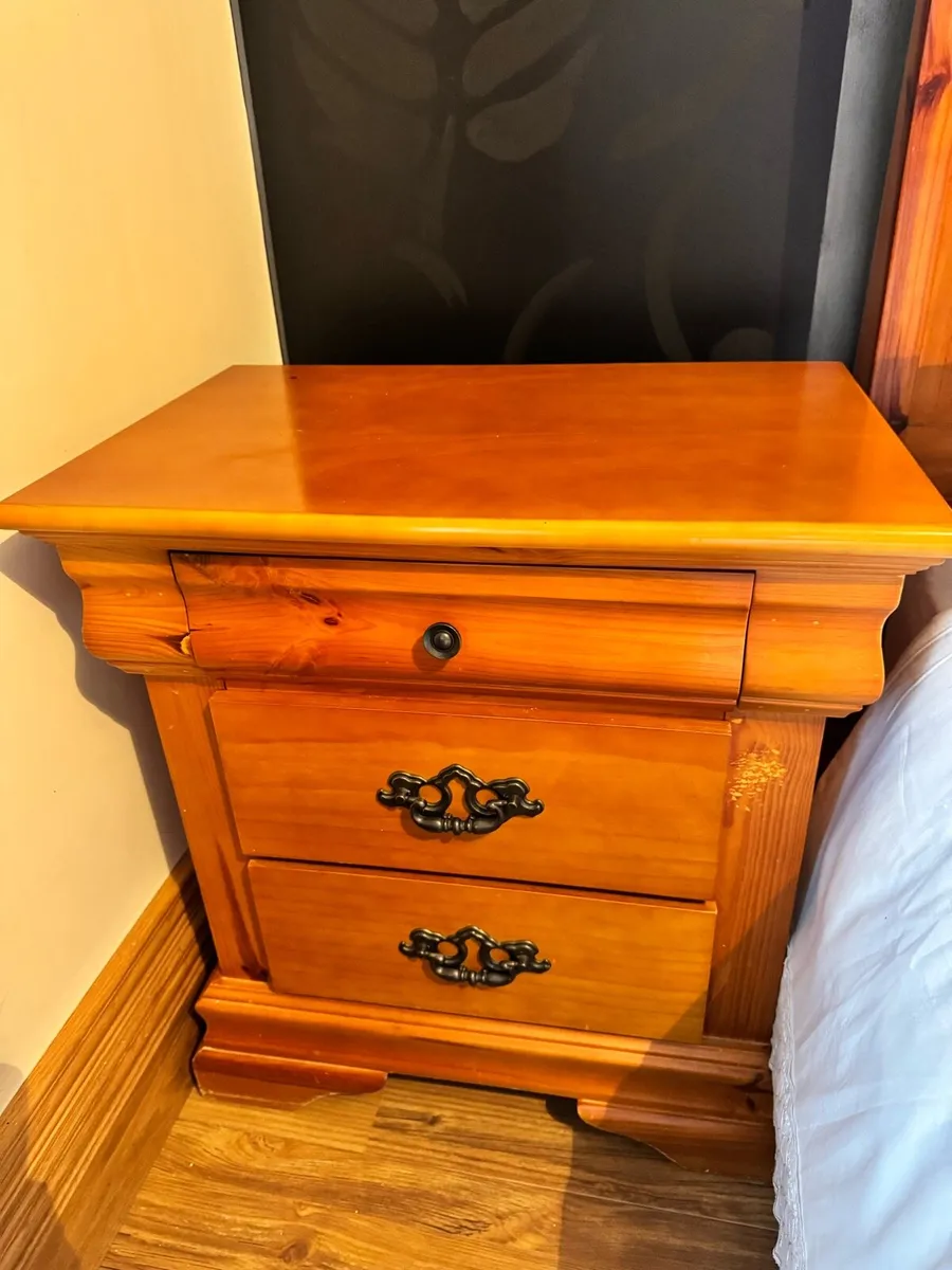 6 piece bedroom furniture - Image 3