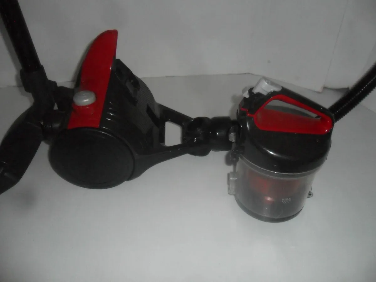 Essentials vacuum cleaner - Image 2