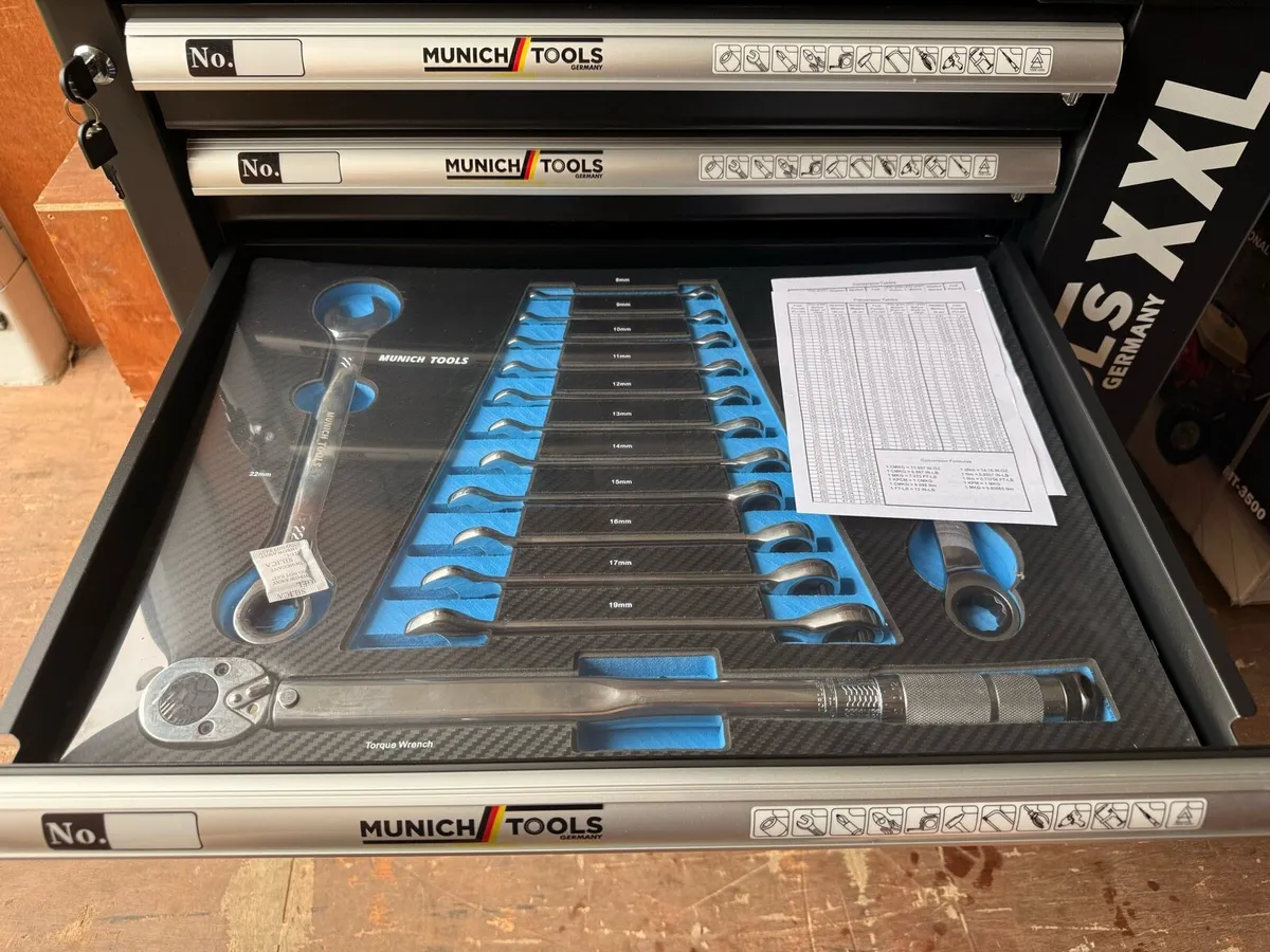 BRAND NEW 7 DRAWER TOOL CHEST FULL OF TOOLS - Image 4