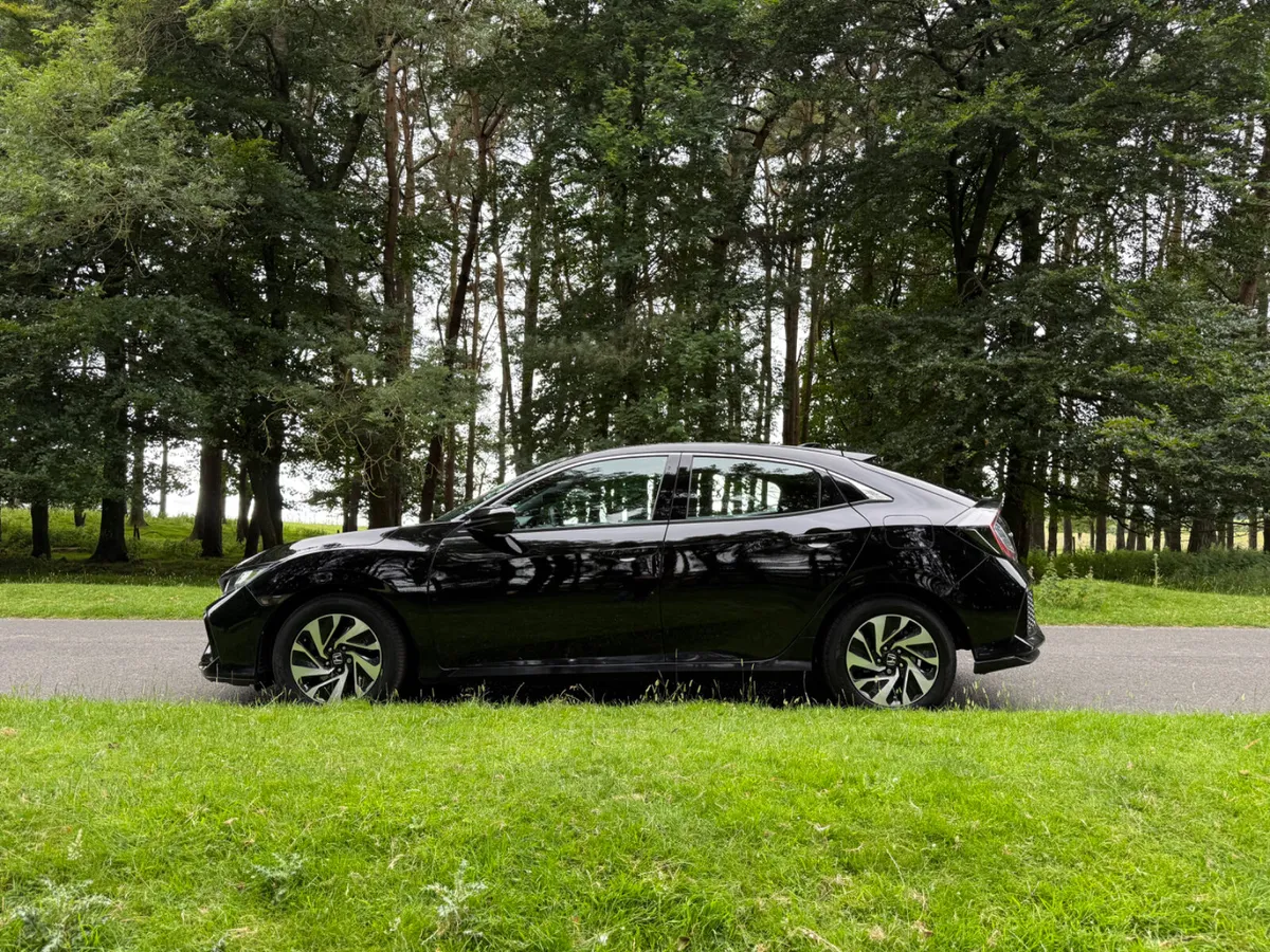 Honda Civic 2018 - Image 4