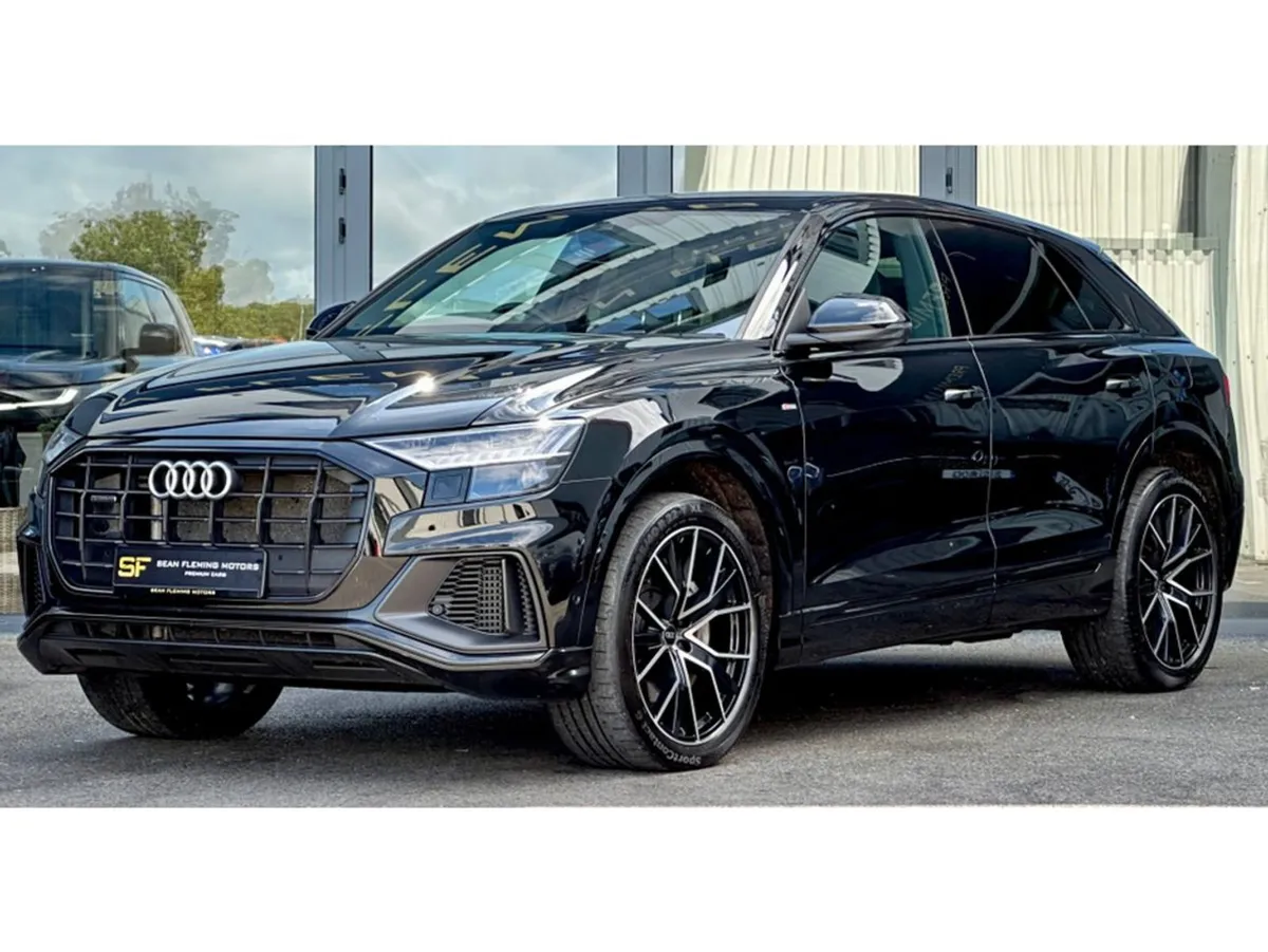 Audi Q8 S LN BLK ED 55tfsi E Q - Image 3