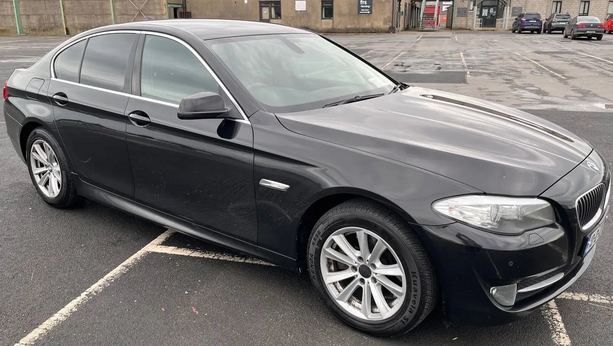 BMW 5-Series 2010 - Image 3
