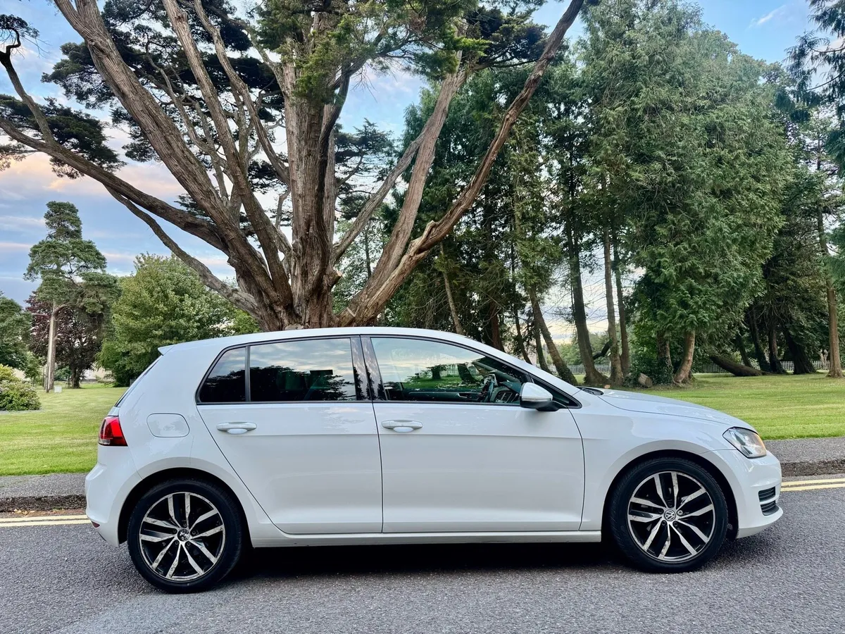 2014 Volkswagen Golf - Image 4