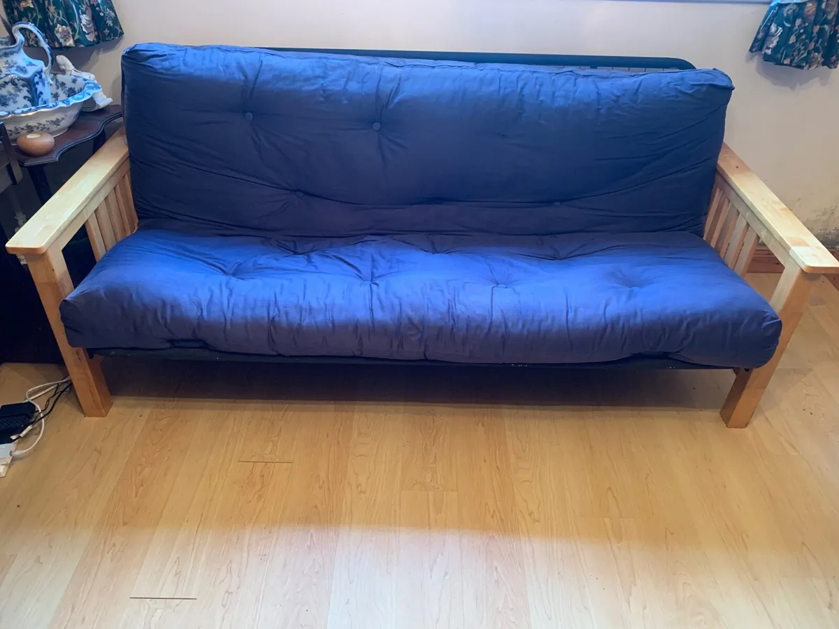 Futon - Image 1