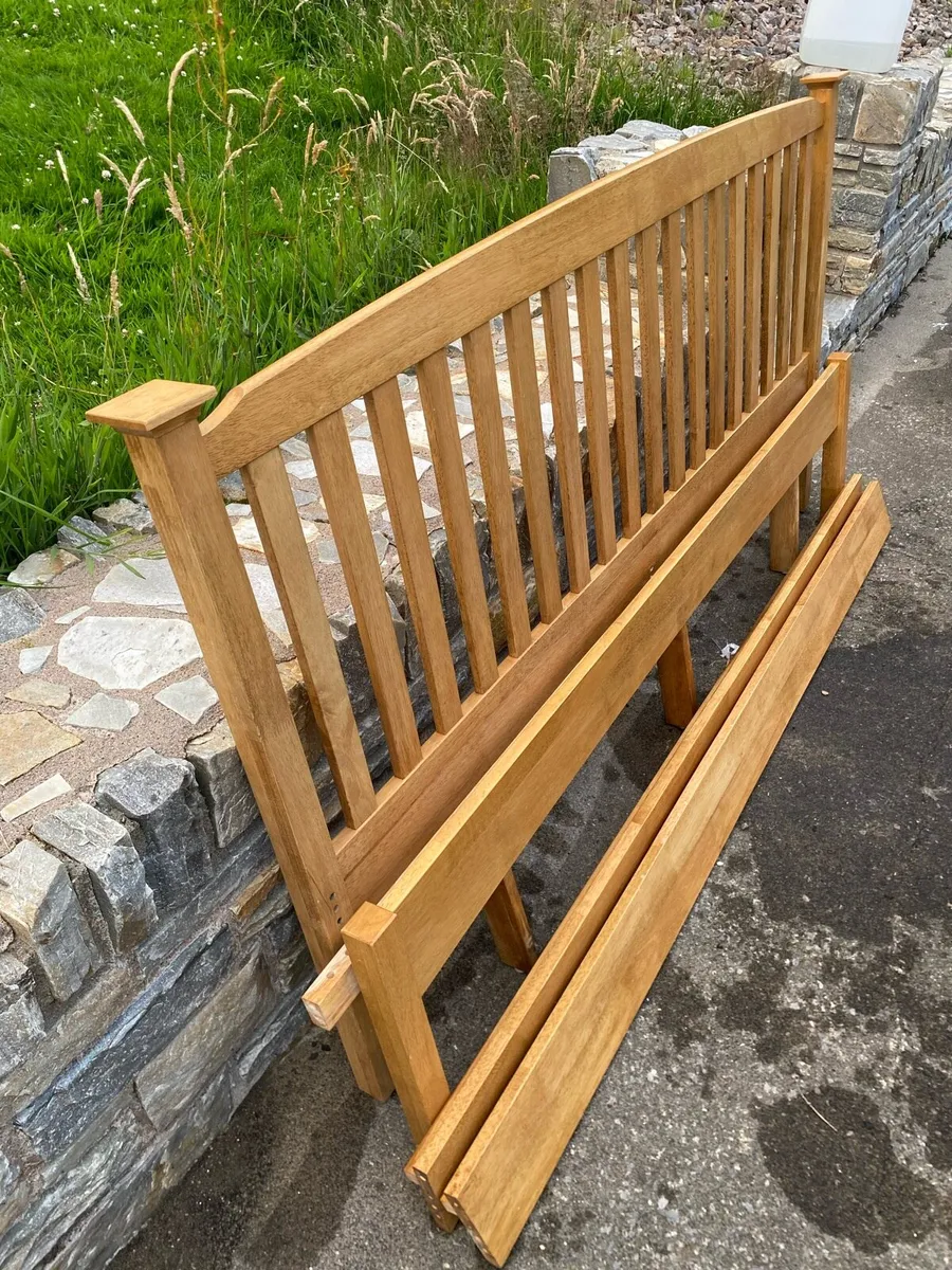 Super king size solid oak bed frame - Image 2