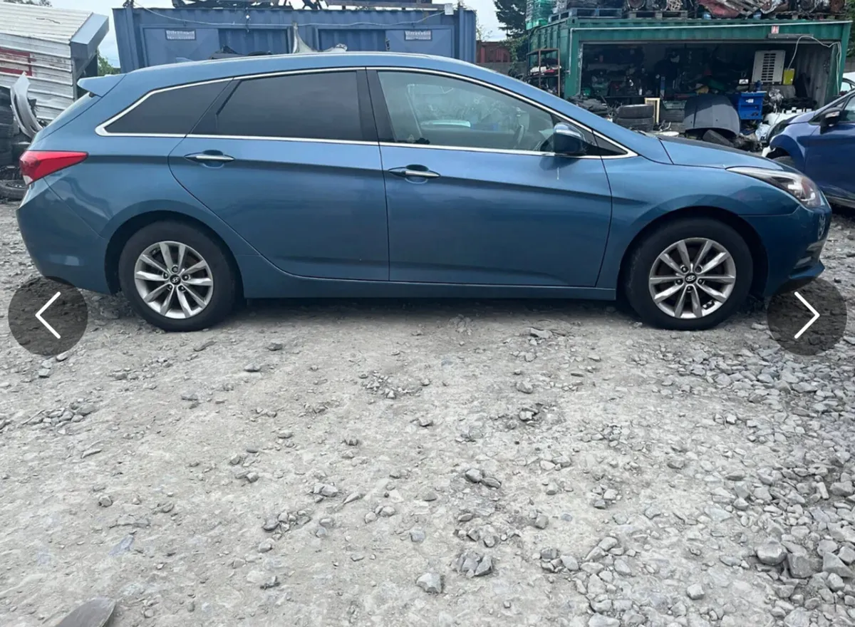 2016 Hyundai i40 High Spec engine damage - Image 2