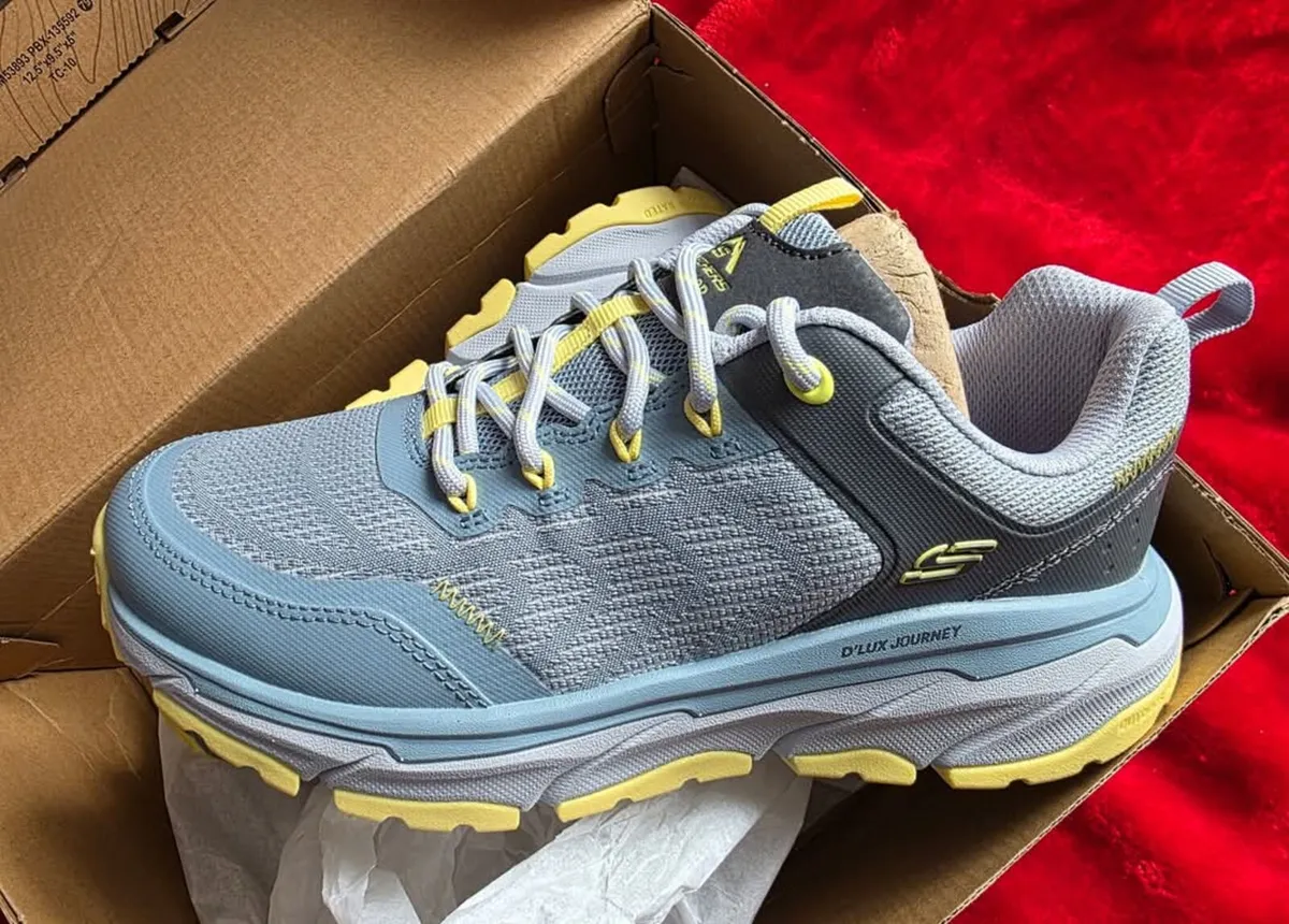 Skechers D'lux Journey - Marigold - Image 1