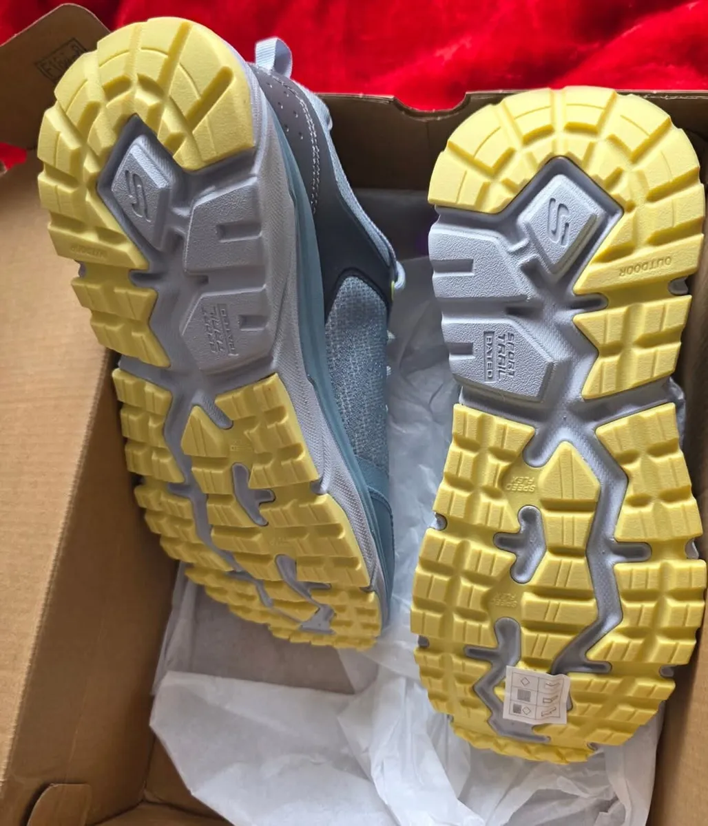 Skechers D'lux Journey - Marigold - Image 2