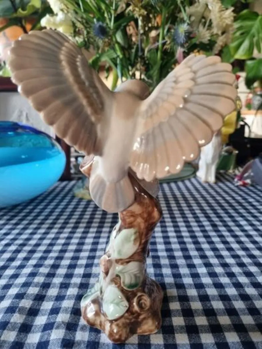 Vintage figurine of two birds - Image 3