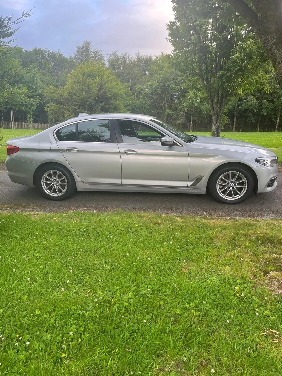 BMW 5-Series 2018 - Image 1
