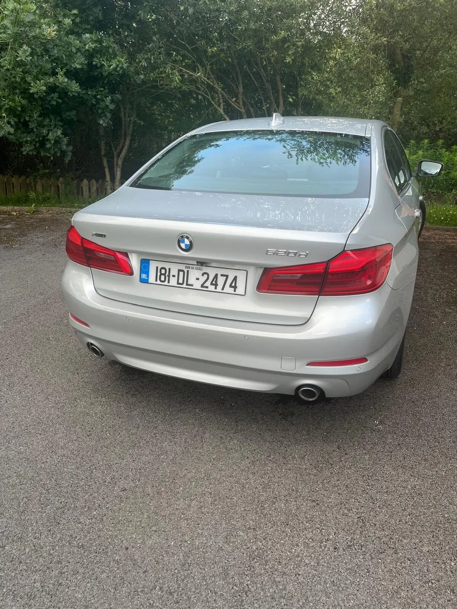 BMW 5-Series 2018 - Image 2