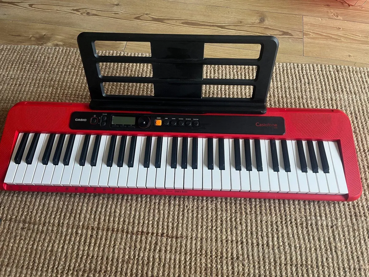 Portable keyboard, piano - Image 1