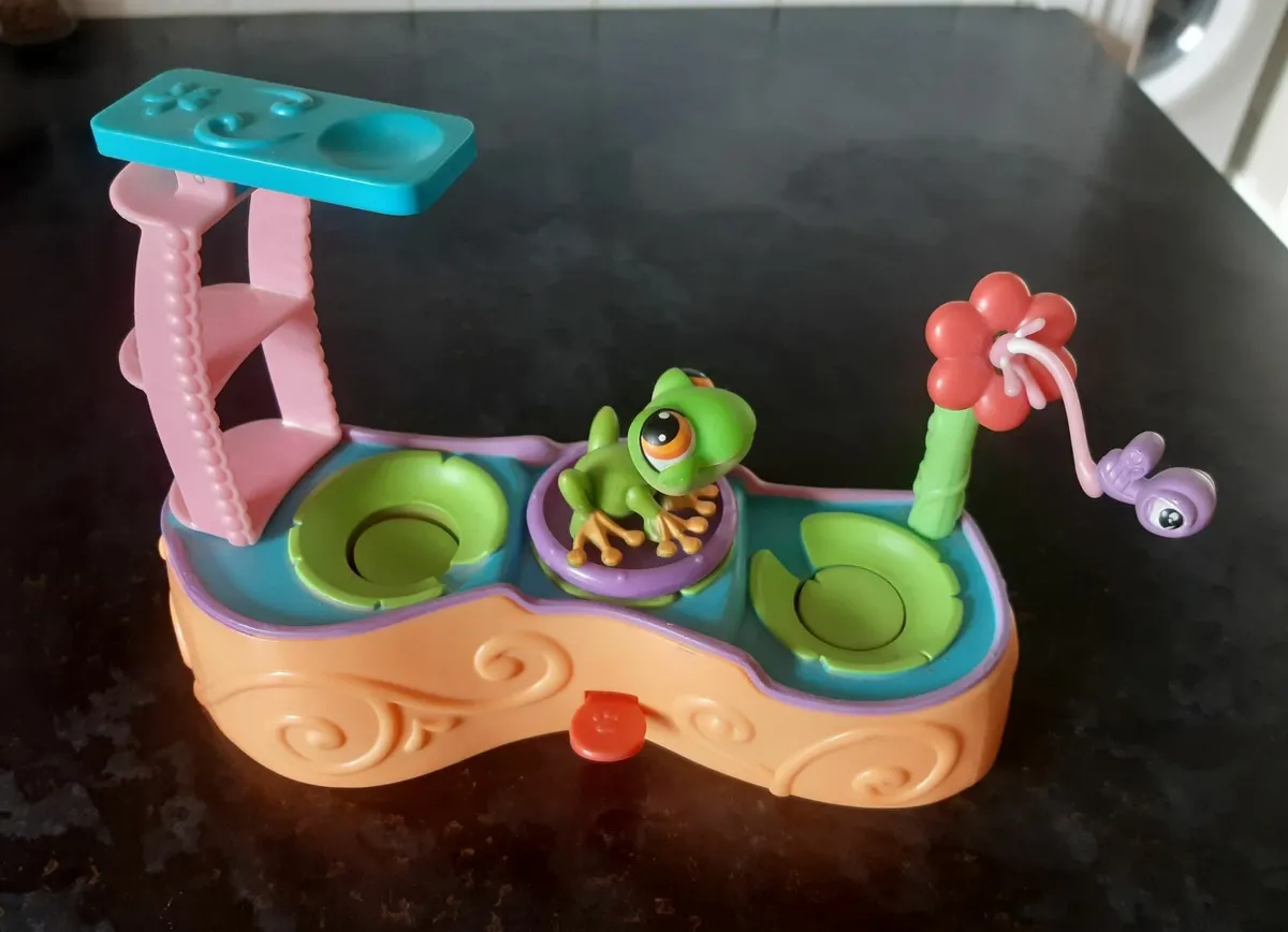 Littlest Pet Shop Leapin Lagoon Playset - Image 2
