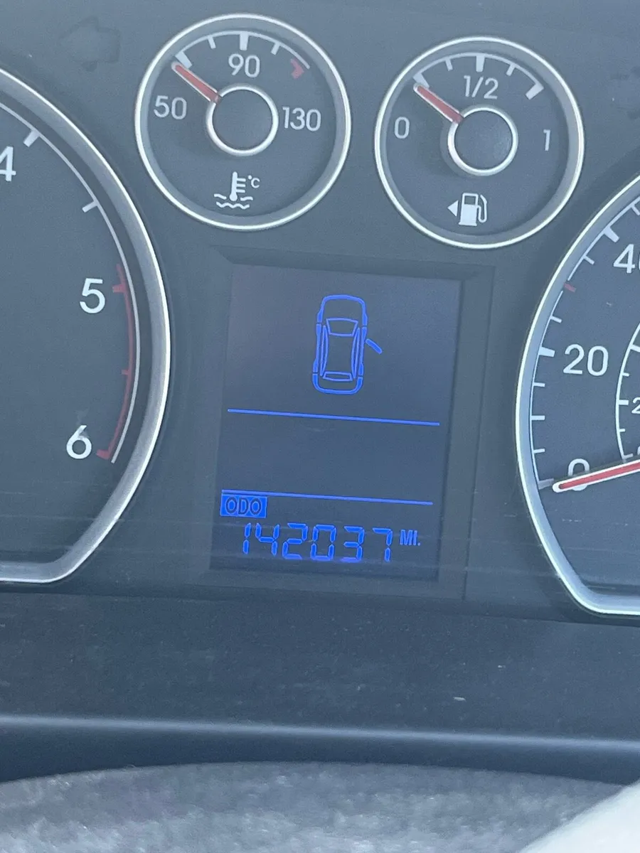 Car - Image 2