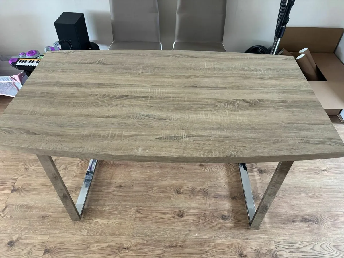 Dining table and 4 chairs - Image 2