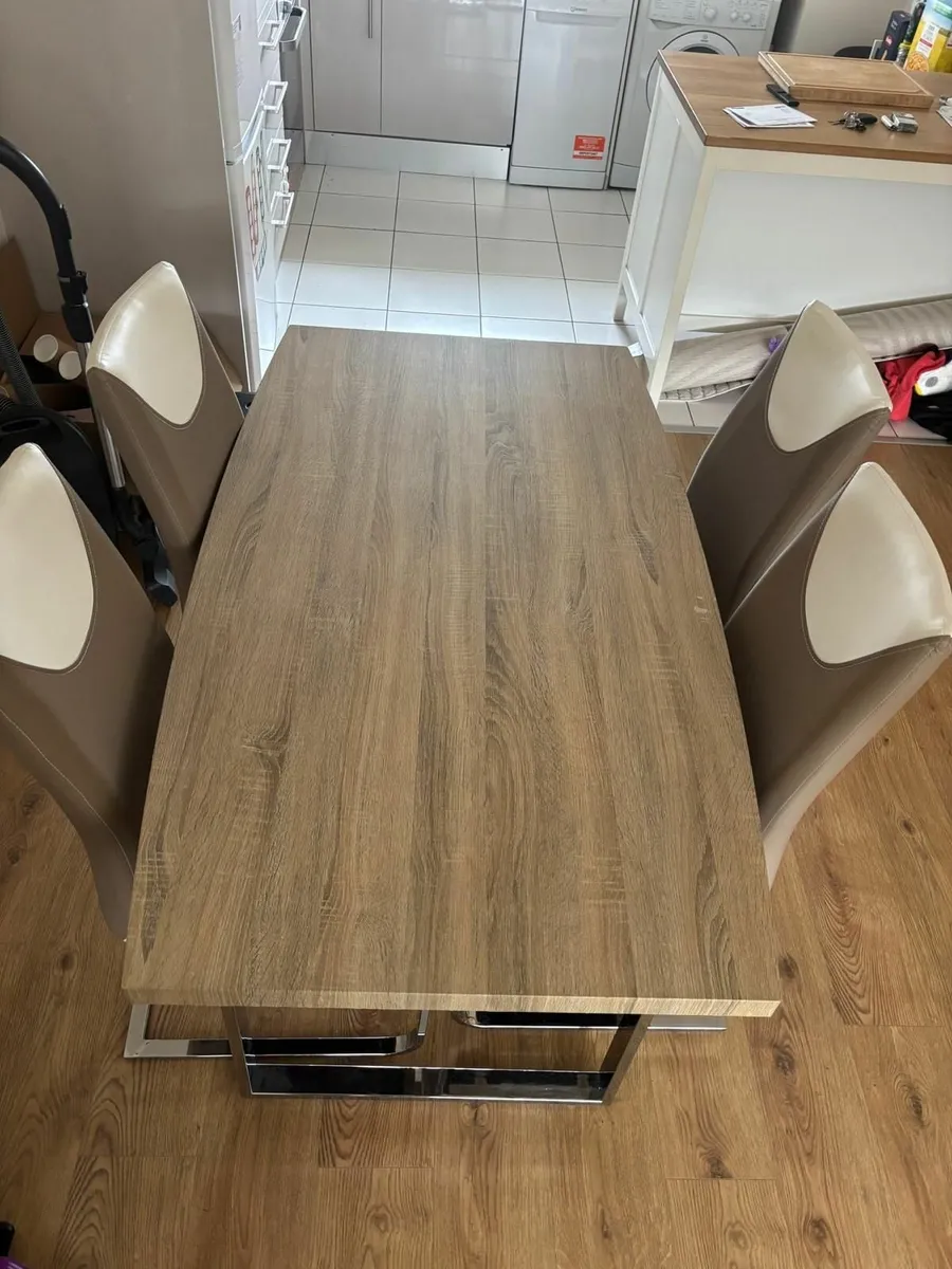 Dining table and 4 chairs - Image 3